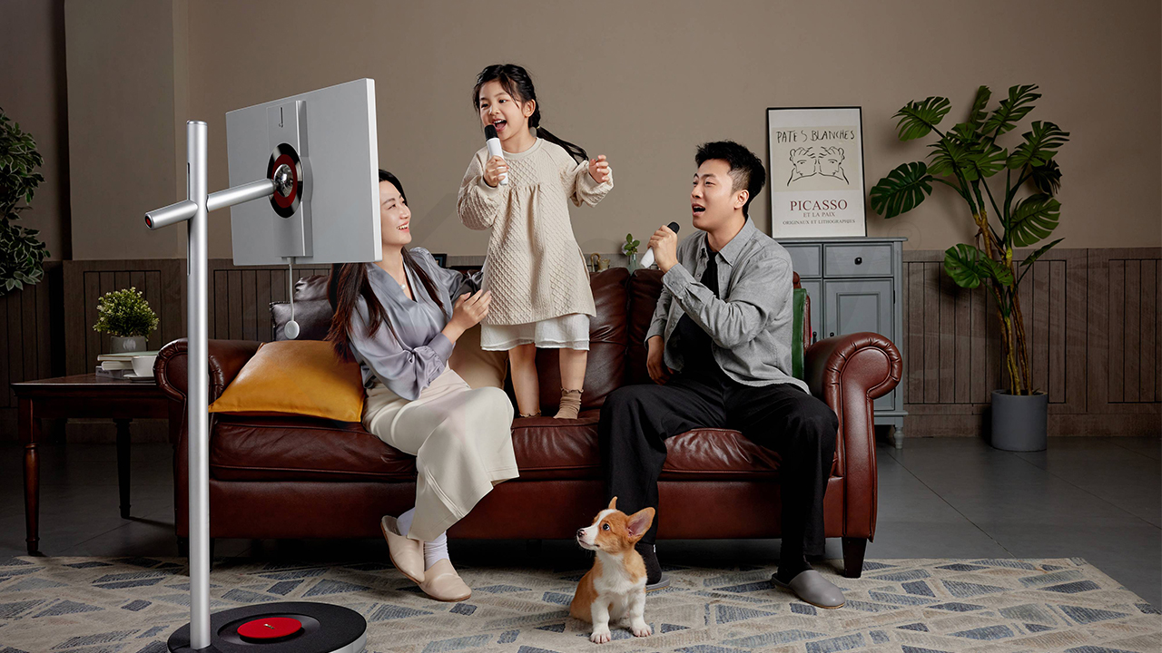 康維偉業(yè)閨蜜機(jī)：智能陪伴，開(kāi)啟多元生活新潮流