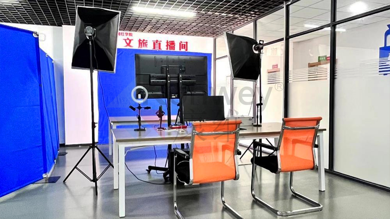 康維偉業(yè)交互式一體機(jī)：自媒體公司的傳播利器