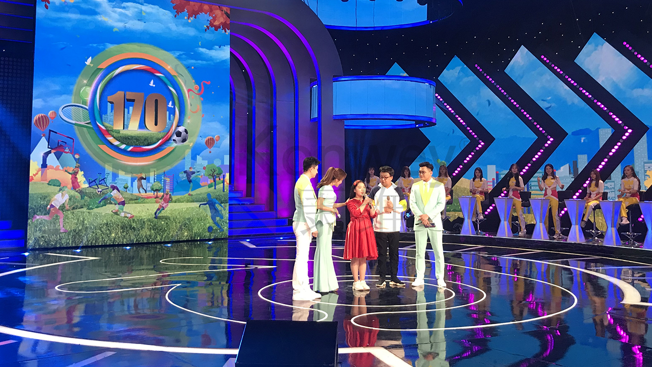 康維偉業(yè)交互式一體機(jī)，賦能深圳綜藝新高度