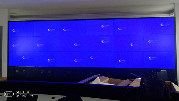 如東城管局智慧停車(chē)項(xiàng)目46寸液晶拼接屏工程案例