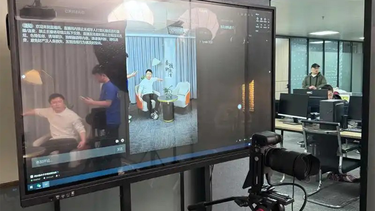 高清交互穩(wěn)如 “播”—— 深圳自媒體直播公司為何獨(dú)寵康維偉業(yè)會(huì)議機(jī)？